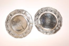 A PAIR OF LATE VICTORIAN SILVER CRESTED PLATES, William Gibson & John Langman, London 1896,