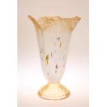 A LARGE MURANO GLASS VASE,