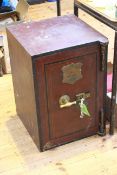 Lamby's of Halifax cast iron safe, with key, 45.