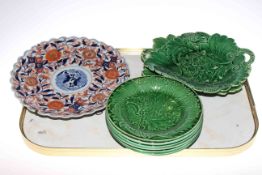 Imari plate and eight green Majolica plates