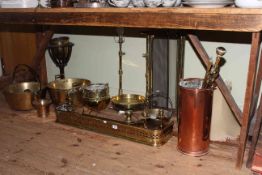 Collection of brass and copper including jam pans, jardinieres, firescreen, kerb, table lamp,