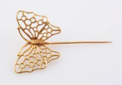 A GOLD BUTTERFLY PIN BY LALAOUNIS,