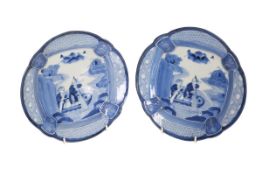 A PAIR OF JAPANESE BLUE AND WHITE PORCELAIN PLATES, 18th/19th CENTURY,