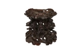 A GOOD CHINESE CARVED HARDWOOD STAND, LATE 19th CENTURY,