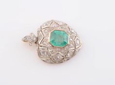 A LATE 19TH CENTURY COLOMBIAN EMERALD AND DIAMOND PENDANT,