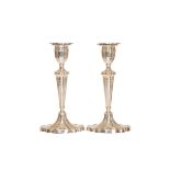 A PAIR OF GEORGE V SILVER CANDLESTICKS, SHEFFIELD 1913, in the Georgian taste,