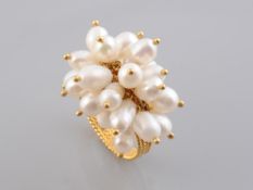 A CULTURED PEARL CLUSTER RING,