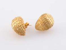 A PAIR OF ITALIAN MADE YELLOW GOLD STUD EARRINGS,