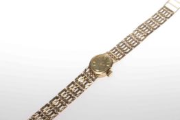 Rotary 9 carat gold watch, approximately 17.