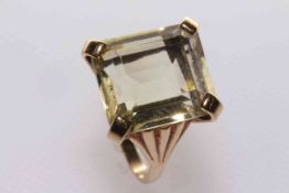 9 carat gold ring,
