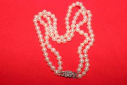 Cultured pearl and paste necklace