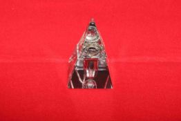 Glass pyramid inkwell