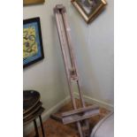 Adjustable artists easel