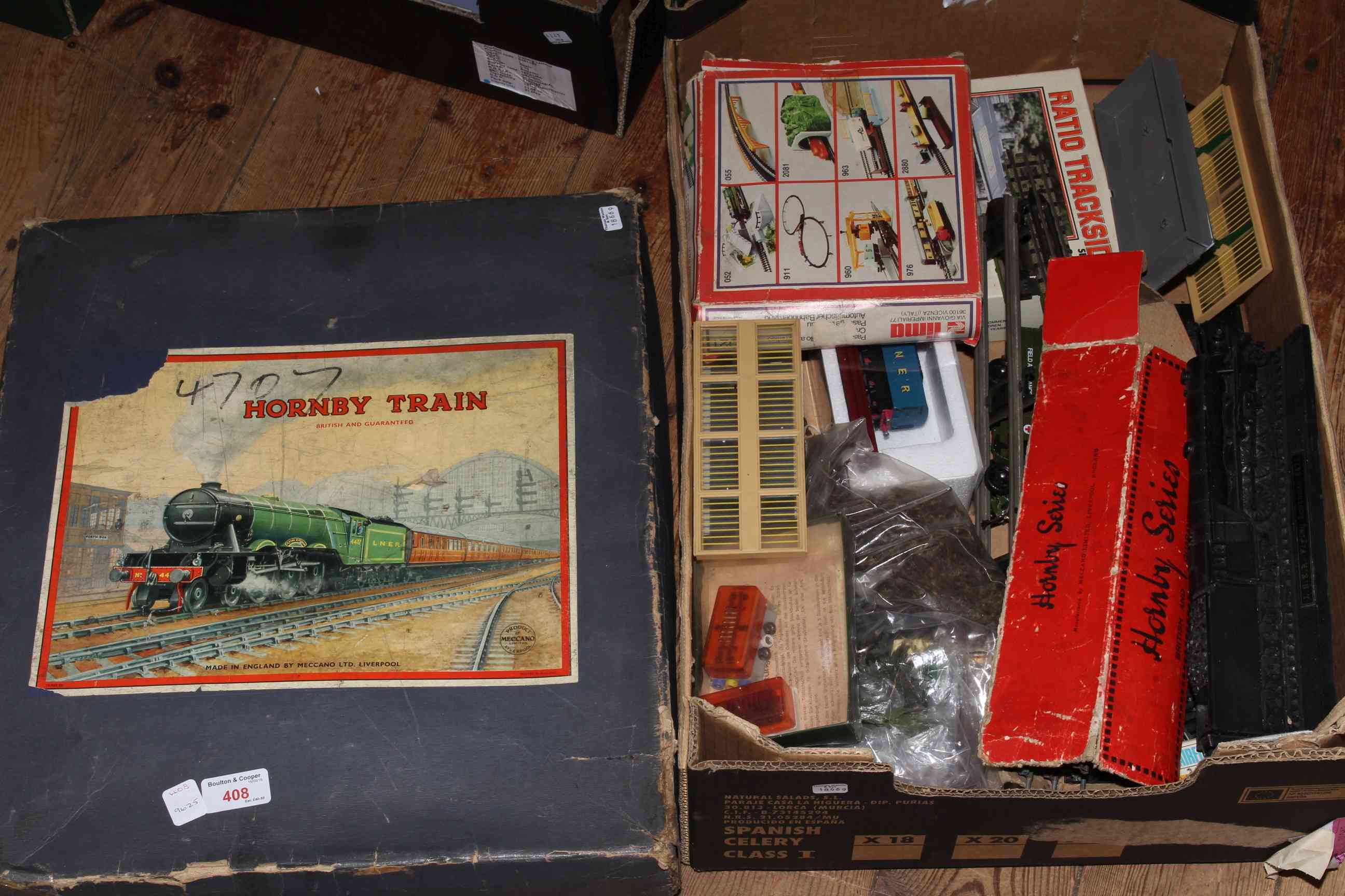 Hornby clockwork train set and model railway accessories
