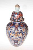 Japanese Imari vase and cover, late 19th/early 20th Century,