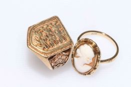 9 carat gold signet ring and 9 carat gold cameo ring (2)
