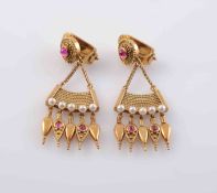 A PAIR OF INDIAN GOLD, RUBY AND SEED PEARL EARRINGS,