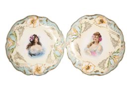 A PAIR OF LATE 19th CENTURY CONTINENTAL PORCELAIN CABINET PLATES, PROBABLY R.S.