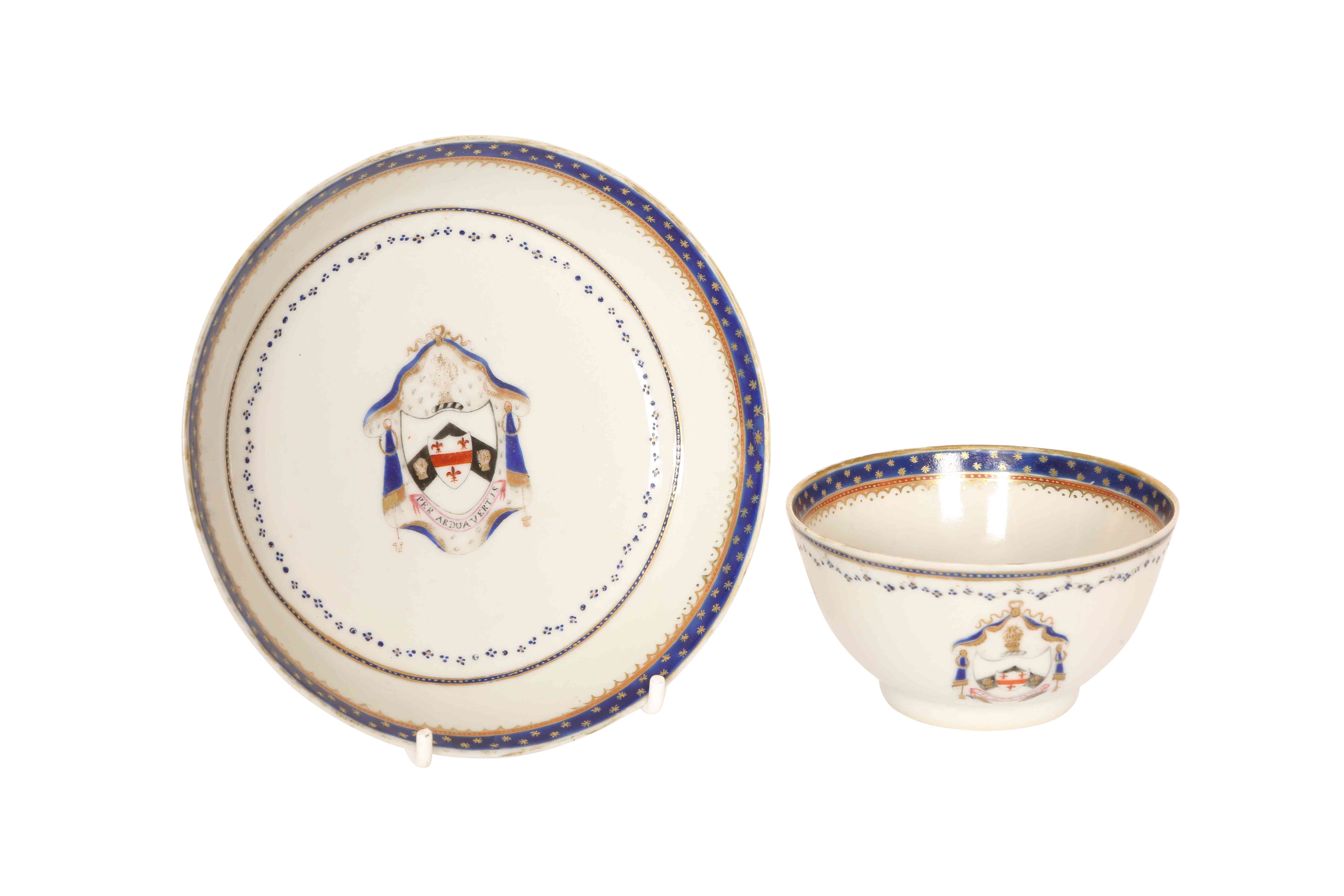 A CHINESE ARMORIAL PORCELAIN TEA BOWL AND SAUCER, QIANLONG PERIOD,