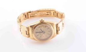 A LADY'S 18 CARAT GOLD ROLEX OYSTER PERPETUAL WRIST WATCH,