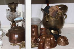 Oil lamp, copper jelly moulds, kettle, measures, brass scuttle,