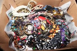 Box of jewellery