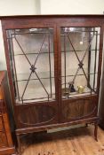 Early 20th Century mahogany two door Chippendale style china cabinet