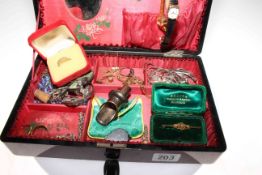 Jewellery box and contents including Victorian 15 carat gold brooch, Edwardian gold pendant,