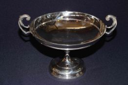 Elegant silver pedestal tazza with scroll handles, Sheffield 1910,