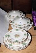 Fifteen pieces of Staffordshire 'Elizabethan' dinnerware