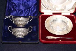 Cased pair of silver salts and cased silver butter dish (2)
