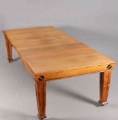 A GOOD ARTS AND CRAFTS OAK EXTENDING DINING TABLE, STAMPED A.