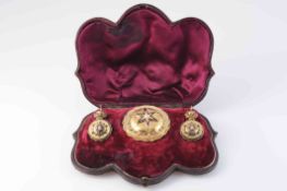 A MID VICTORIAN BROOCH AND EARRING DEMI-PARURE,