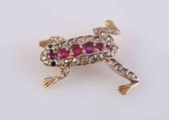 A LATE VICTORIAN RUBY AND DIAMOND BROOCH, modelled as a frog,