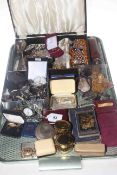 Tray lot with jewellery,