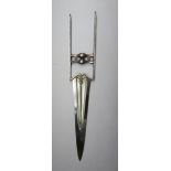 AN INDIAN DAGGER (KATAR) IN 17TH/18TH CENTURY STYLE, MODERN with sharply tapering fullered blade