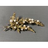 A 9ct gold cultured pearl brooch, 6.9g.