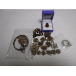 A collection of assorted silver jewellery (Q)