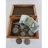 A trinket box containing assorted British coins including a Victoria 1890 silver crown,