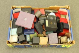 A large quantity of jewellery and other boxes