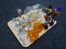 A tray of two Murano glass clowns, glass prisms,