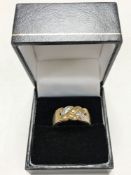 A 9ct gold dress ring, size P.