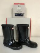 A pair of child's Hunter wellies, black, size 9,