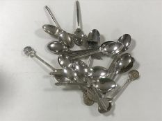 A collection of golf interest teaspoons including some silver examples (19)