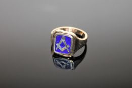 A 9ct gold Masonic swivel top ring, 5.8g.