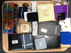 A large tray of costume jewellery