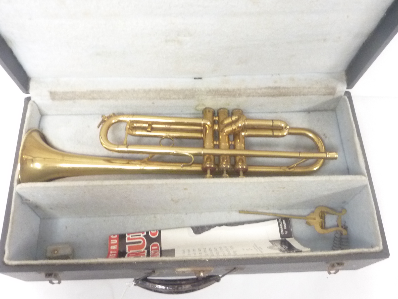 Viking II brass trumpet, serial number 2793, in case. - Bild 2 aus 2