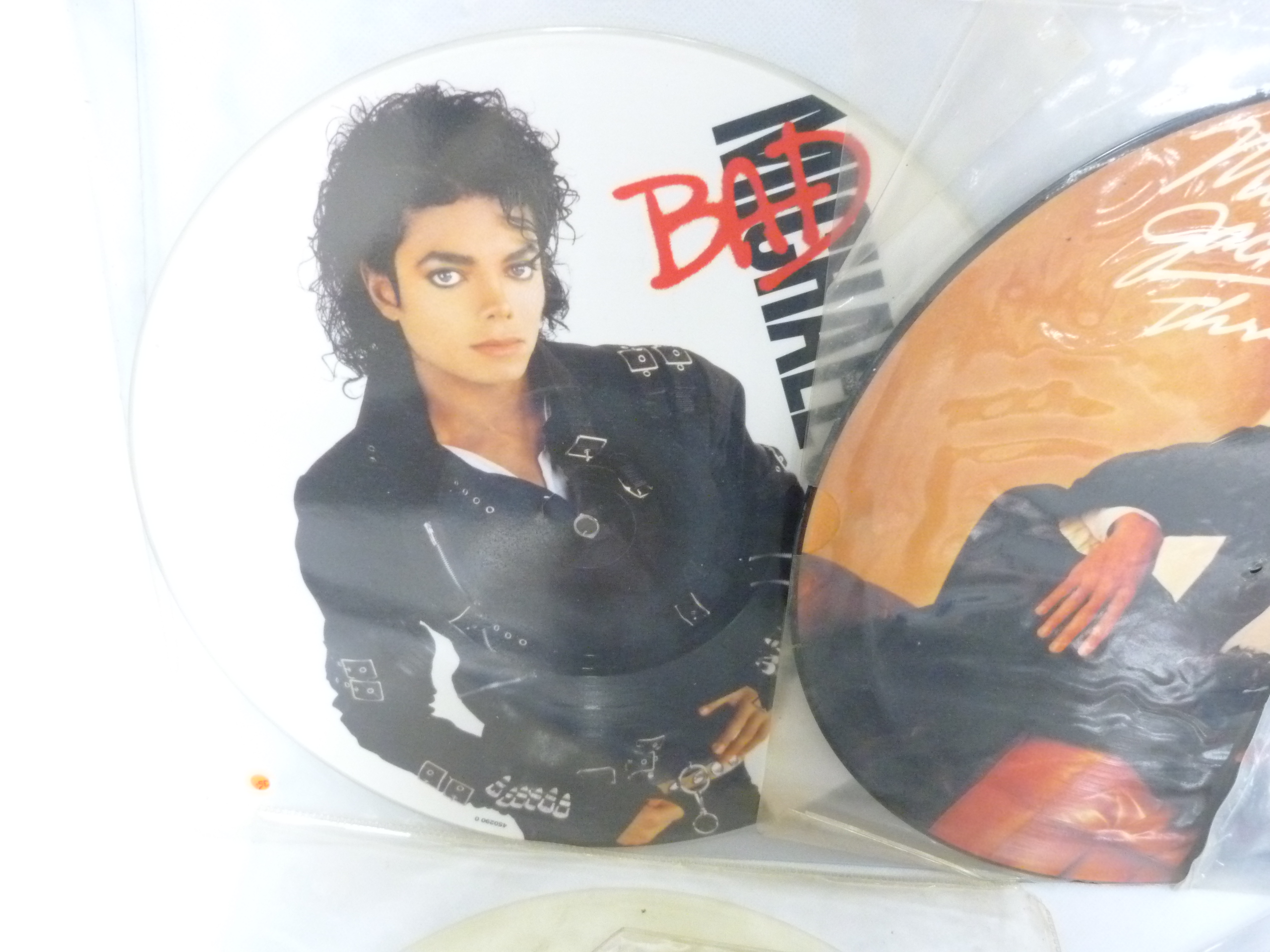 Michael Jackson picture discs BAD and Thriller and other picture discs to include Heart, - Bild 2 aus 4