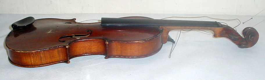 Antique full size violin, the two piece 14" back impressed "Solo", no label, as found, - Bild 10 aus 14