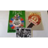 FOOTBALL, Manchester United, 1977 FAC Final selection, inc. signed postcards by Tommy Docherty,